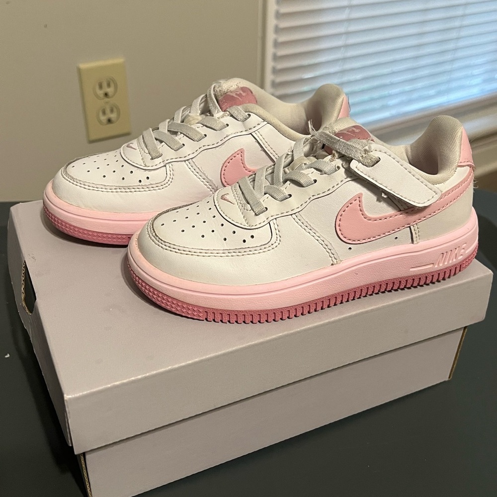 Nike Blush Pink and White Sneakers - Picture 2 of 5